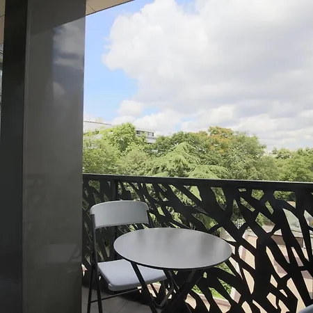 Chic Two Bedroom Steps From Champs Elysees Daire *