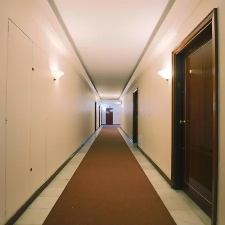 Apartment Ponthieu - Hala Paris