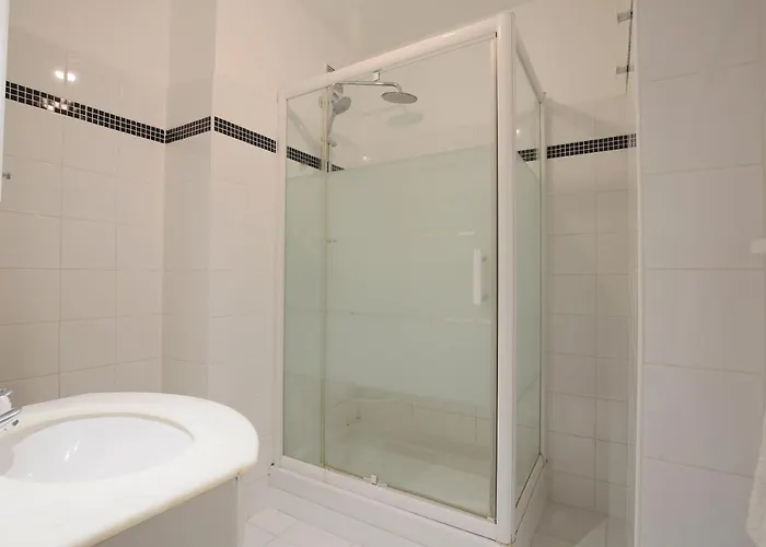Chic Two Bedroom Steps From Champs Elysees Apartment Paris