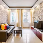 Chic Two Bedroom Steps From Champs Elysees Appartement