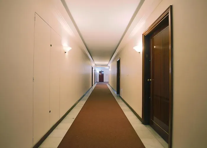 شقة Chic Two Bedroom Steps From Champs Elysees باريس