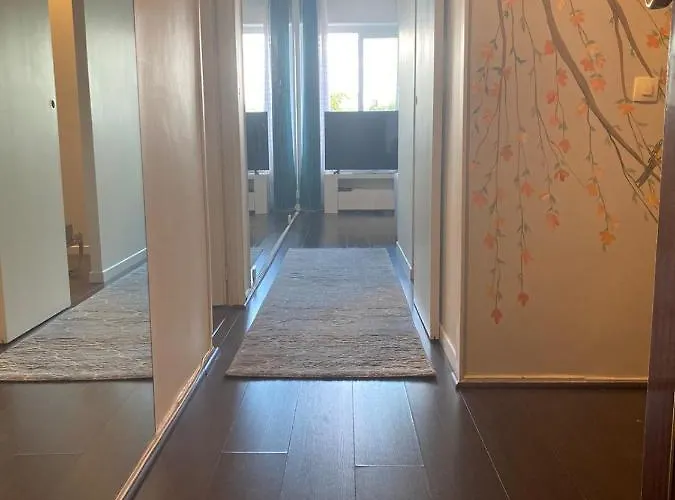 Apartamento Chic Two Bedroom Steps From Champs Elysees Paris