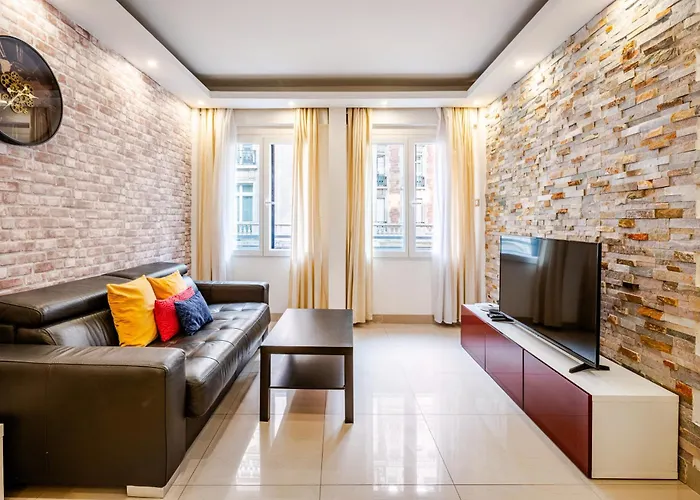 Chic Two Bedroom Steps From Champs Elysees Apartamento